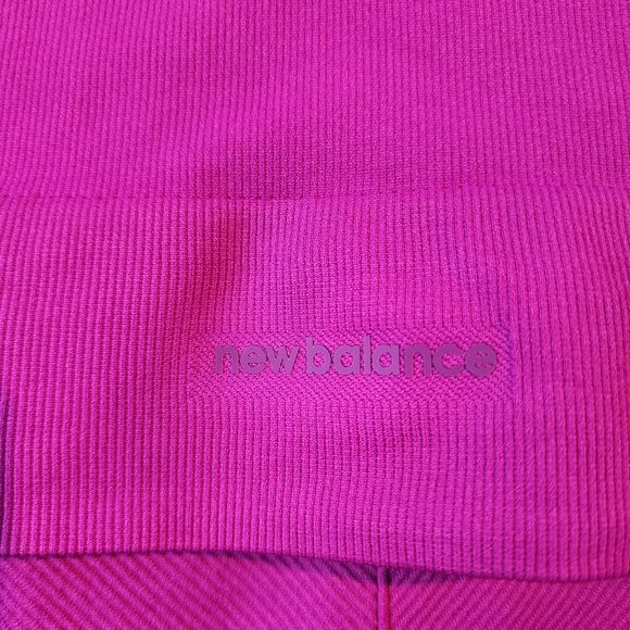 2 Pc Womens Workout set New Balance crop sports bra and biker short purple Sz L - Picture 10 of 10